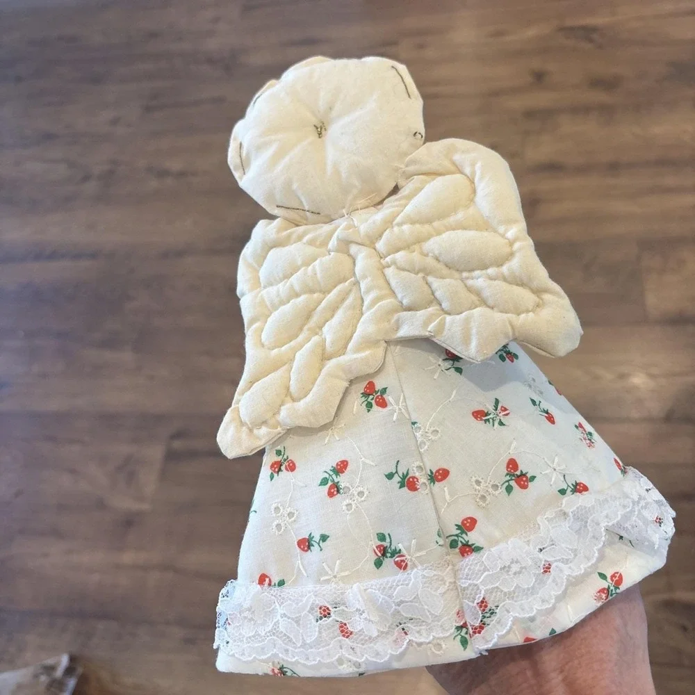 VTG Adorable Fabric Quilted Angel Christmas Tree‎ Topper Strawberries Dress 10